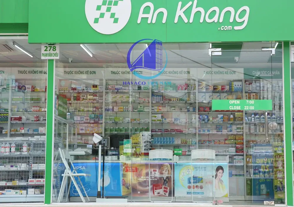 lắp đặt cửa kính cho nhà thuốc an khang
